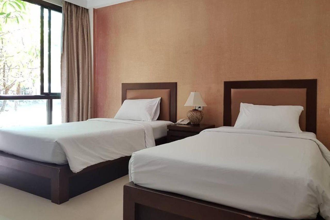 Srilamduan Hotel Sisaket Bagian luar foto