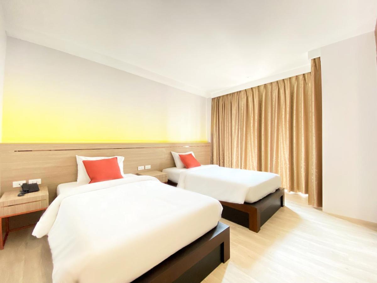 Srilamduan Hotel Sisaket Bagian luar foto