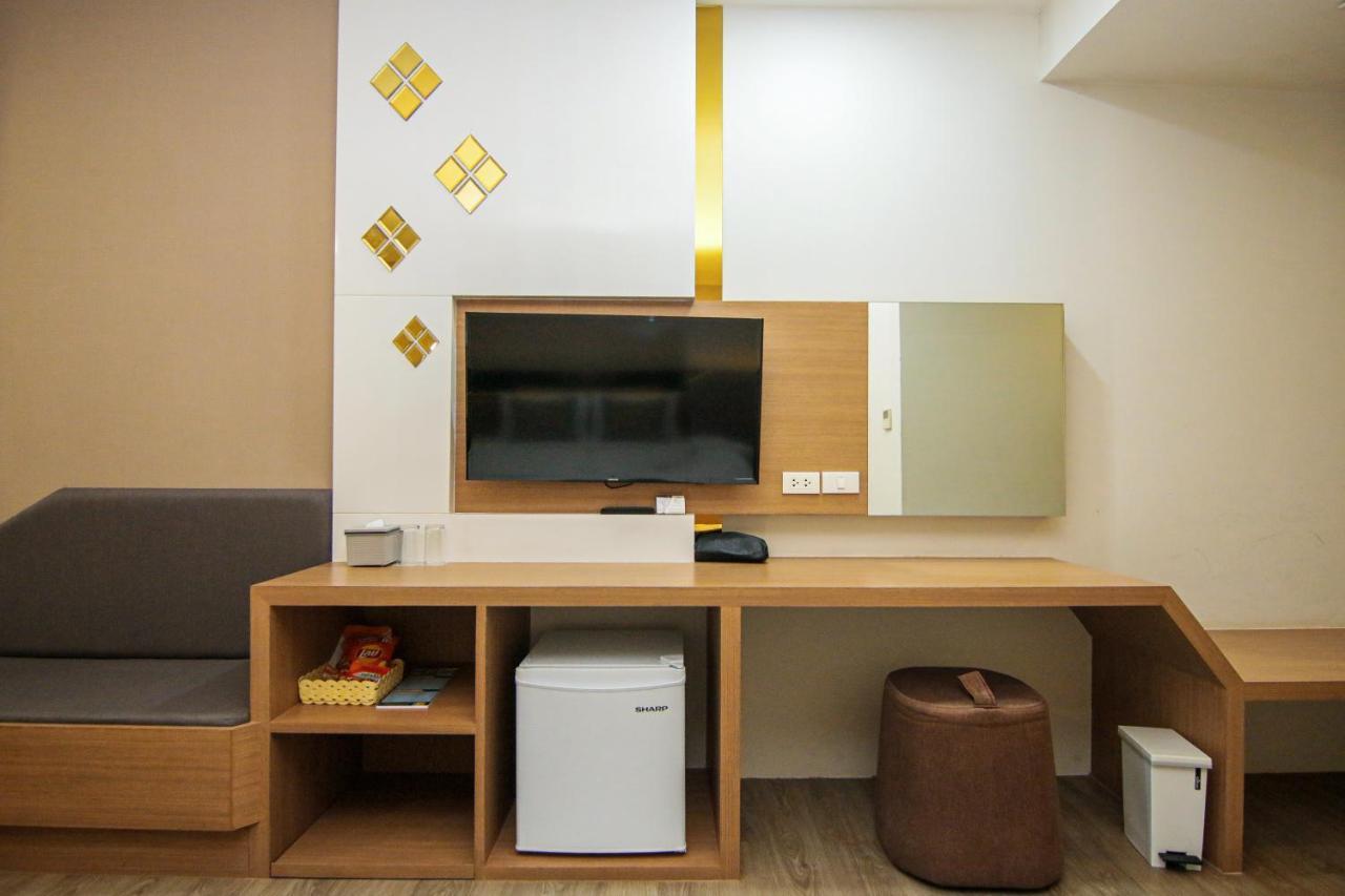 Srilamduan Hotel Sisaket Bagian luar foto