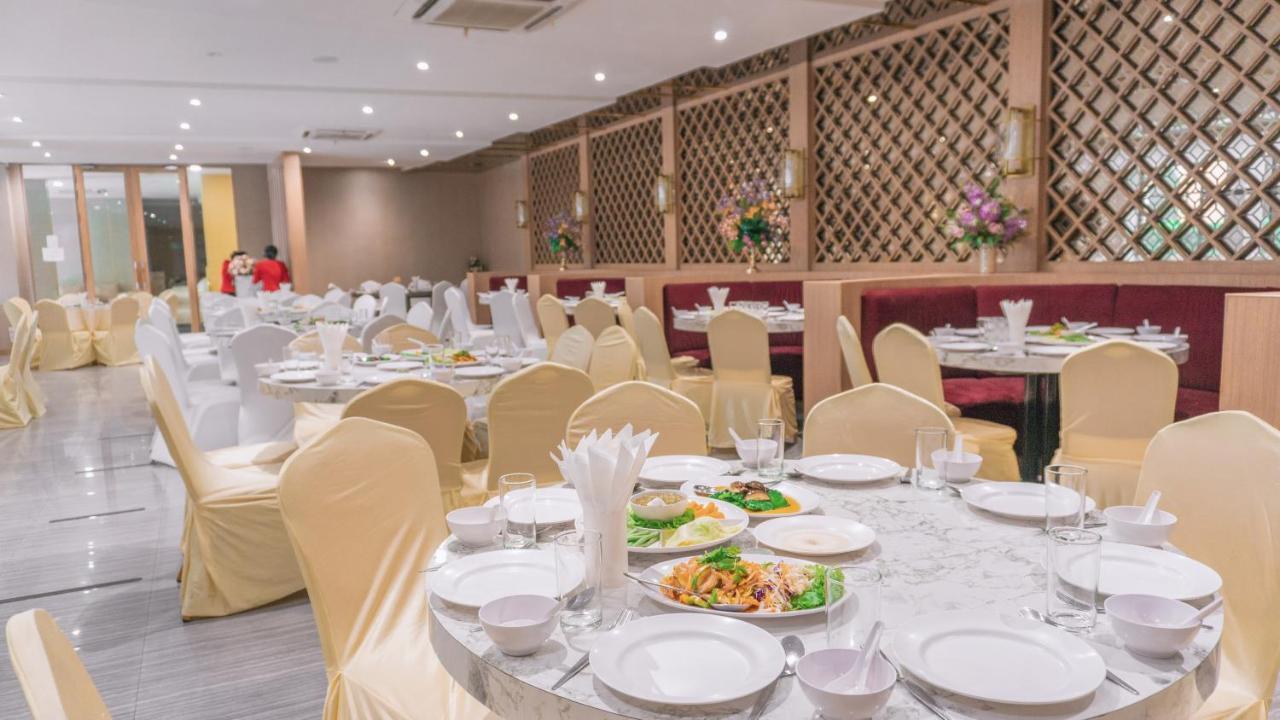 Srilamduan Hotel Sisaket Bagian luar foto