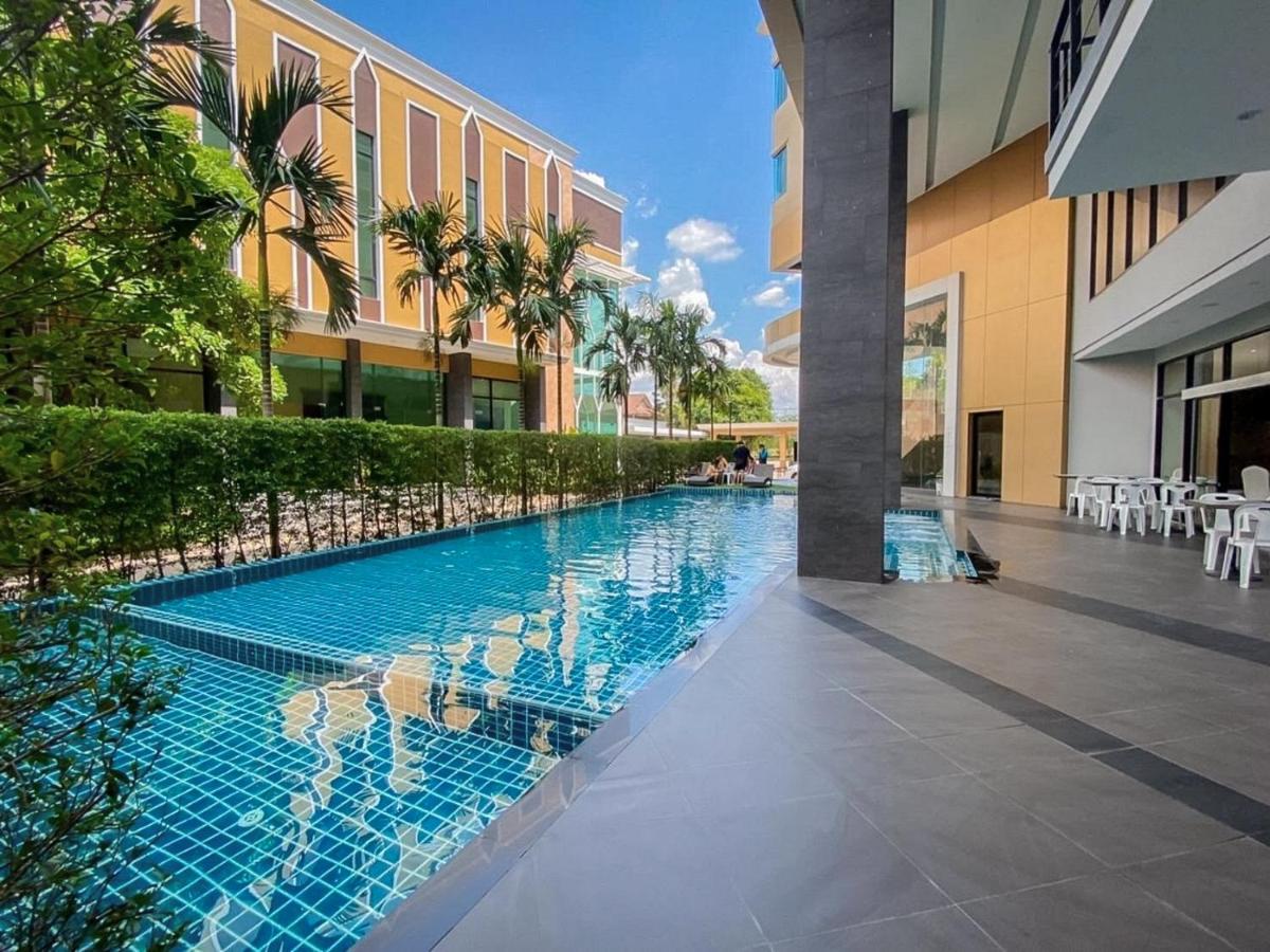 Srilamduan Hotel Sisaket Bagian luar foto