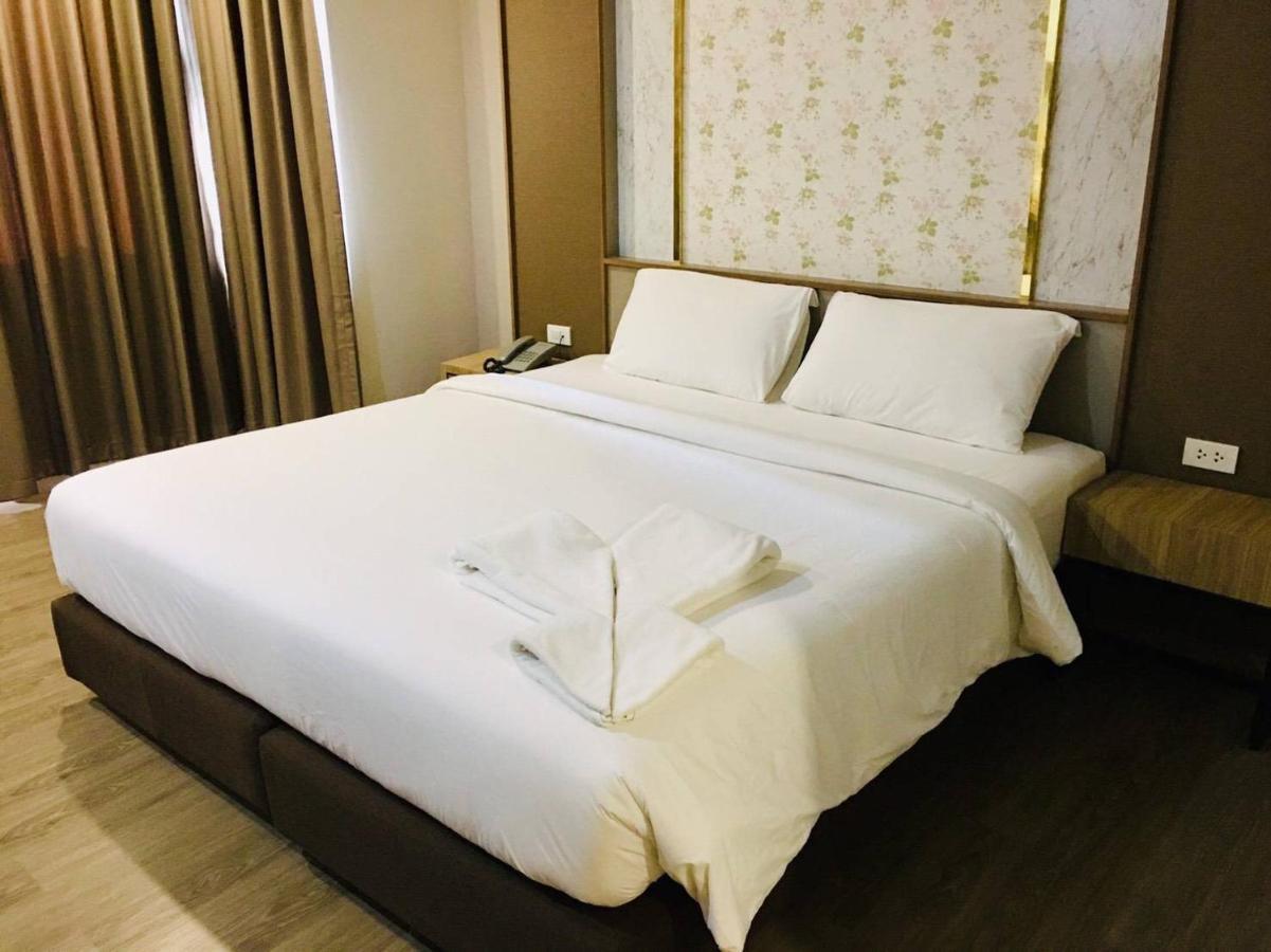 Srilamduan Hotel Sisaket Bagian luar foto