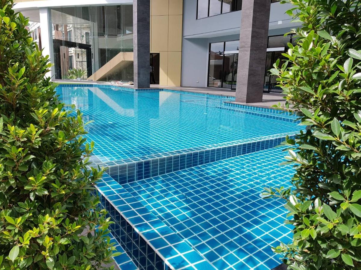 Srilamduan Hotel Sisaket Bagian luar foto