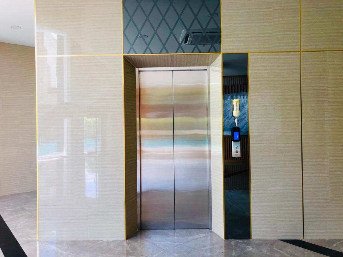Srilamduan Hotel Sisaket Bagian luar foto
